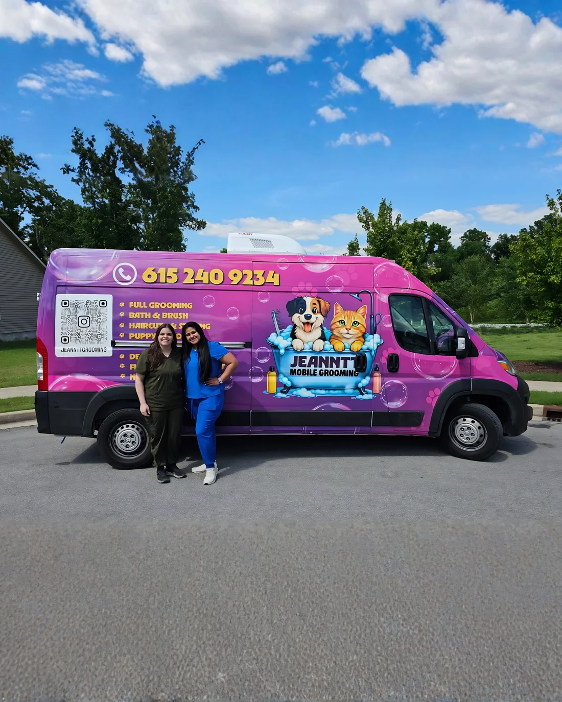 Jeanntt Mobile Grooming van — full grooming, bath & brush · 615 240 9234